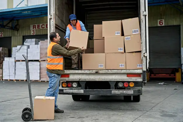 2009 Chevrolet C6500 box truck 13'6